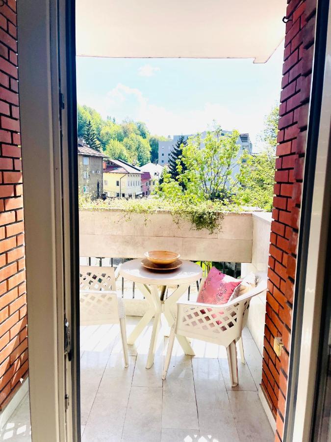 Apartman Centar Sa Sigurnim Parkingom Saraievo Exterior foto